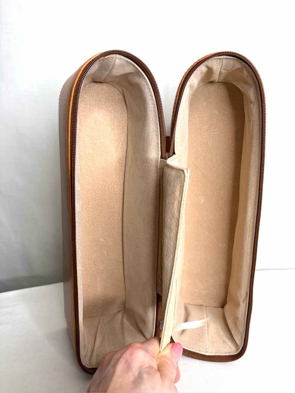Clava Leather Two Bottle Wine Carrier - Tan - Picture 15 of 16